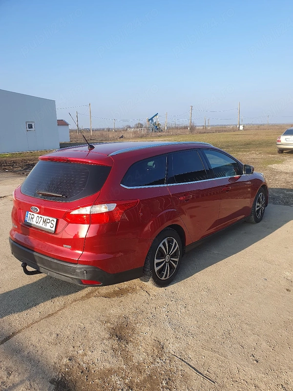 FORD Focus 2013 — imagine 3