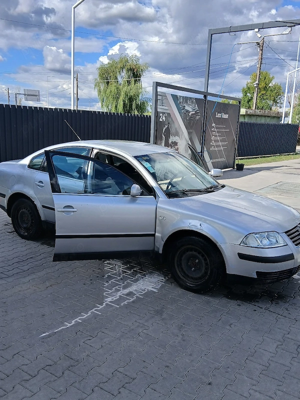 VOLKSWAGEN Passat 2002 — imagine 4