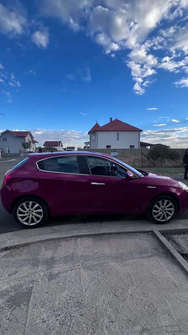 ALFA ROMEO Giulietta 2011 — imagine 3