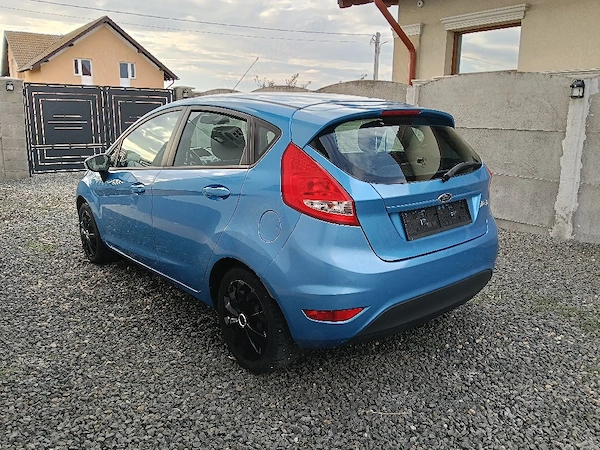 FORD Fiesta 2010 — imagine 2