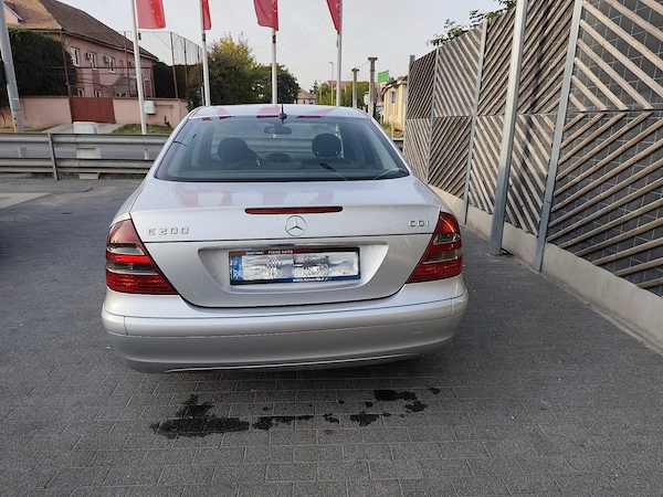 MERCEDES-BENZ E-Class 2003 — imagine 5