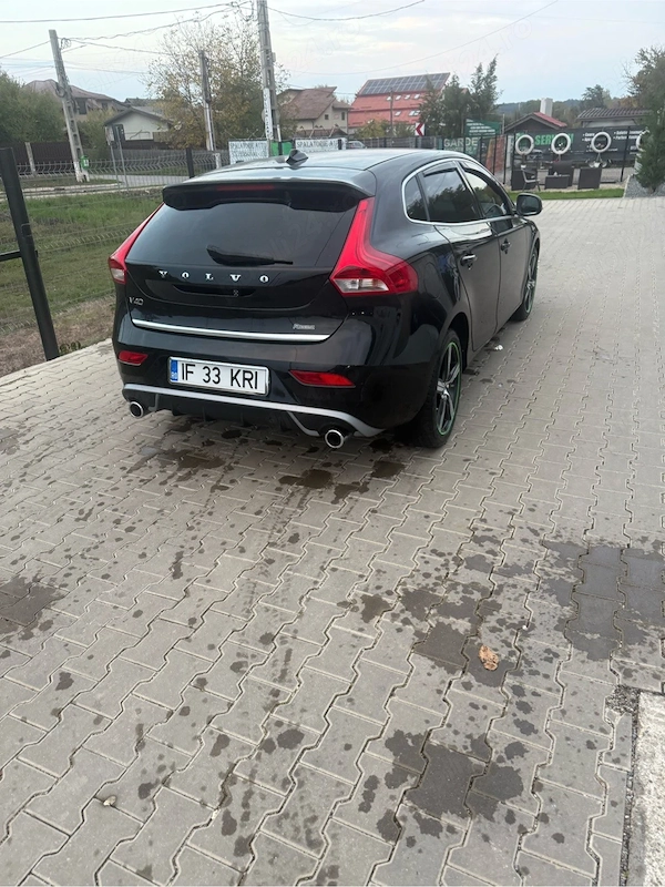 VOLVO V40 2019 — imagine 3