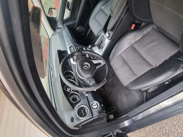 MERCEDES-BENZ C-Class 2012 — imagine 2