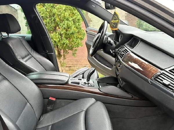 BMW X Series (Generic) 2011 — imagine 5
