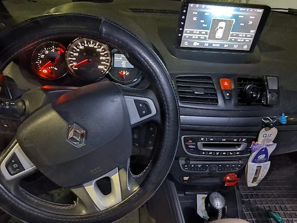 RENAULT Megane 2011 — imagine 3