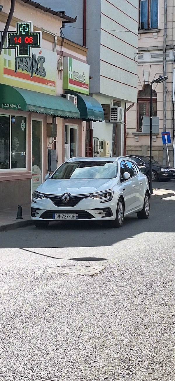 RENAULT Megane 2023 — imagine 5