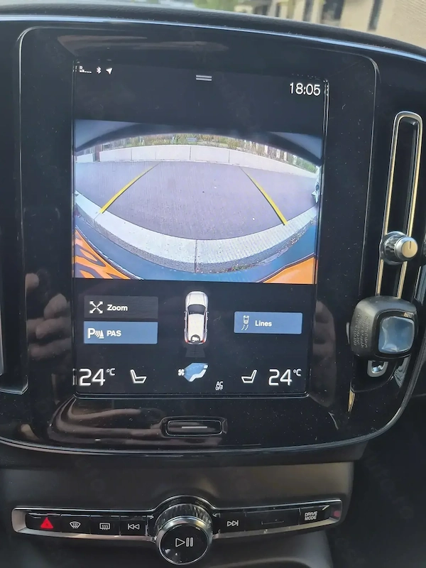 VOLVO XC40 2022 — imagine 10