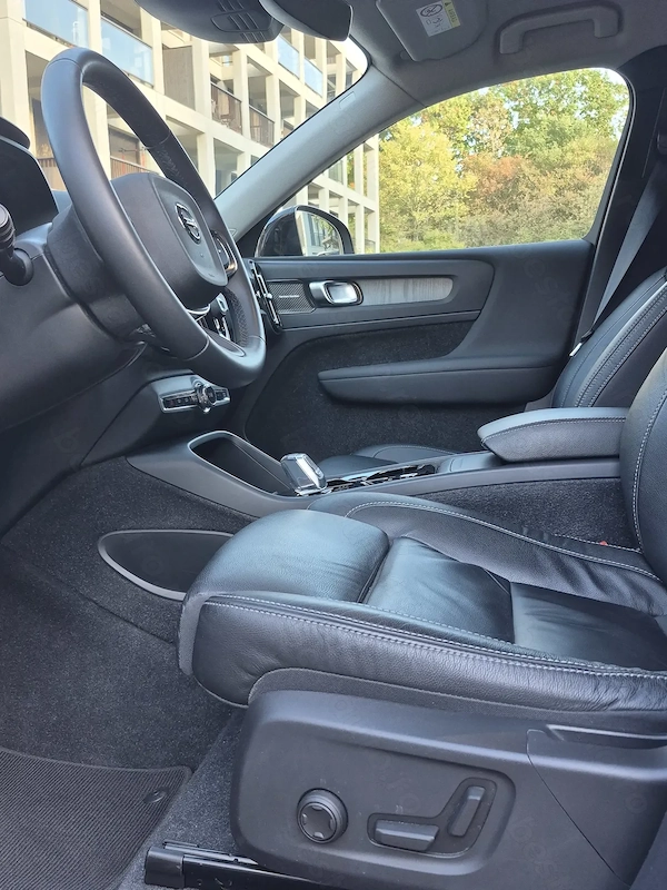 VOLVO XC40 2022 — imagine 4