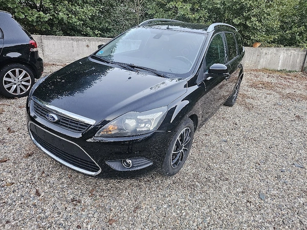FORD Focus 2010 — imagine 5