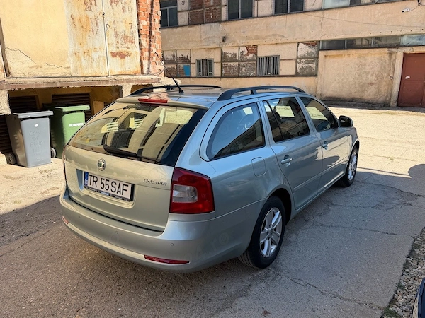 SKODA Octavia 2010 — imagine 6