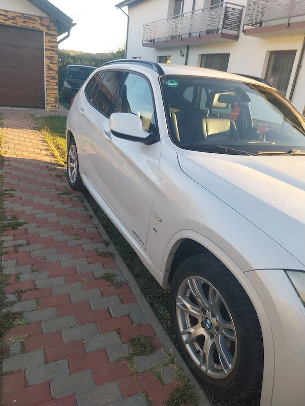 BMW iX1 2011 — imagine 10