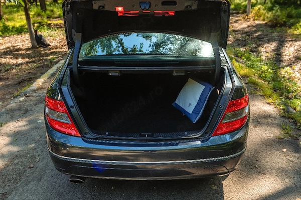 MERCEDES-BENZ C-Class 2010 — imagine 5