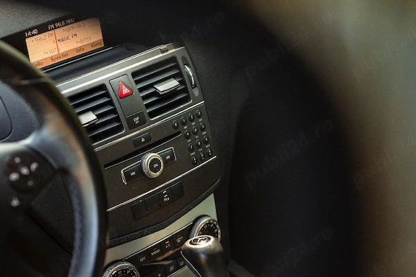 MERCEDES-BENZ C-Class 2010 — imagine 9