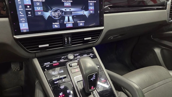 PORSCHE Cayenne 2020 — imagine 9