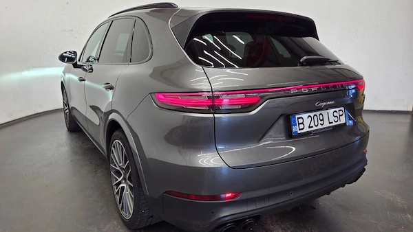 PORSCHE Cayenne 2020 — imagine 3