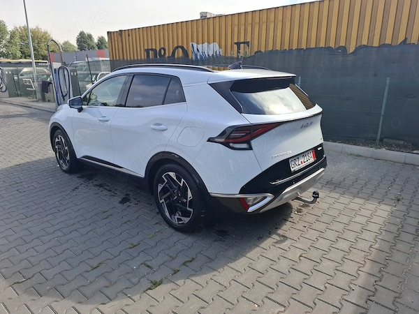 KIA Sportage 2023 — imagine 3