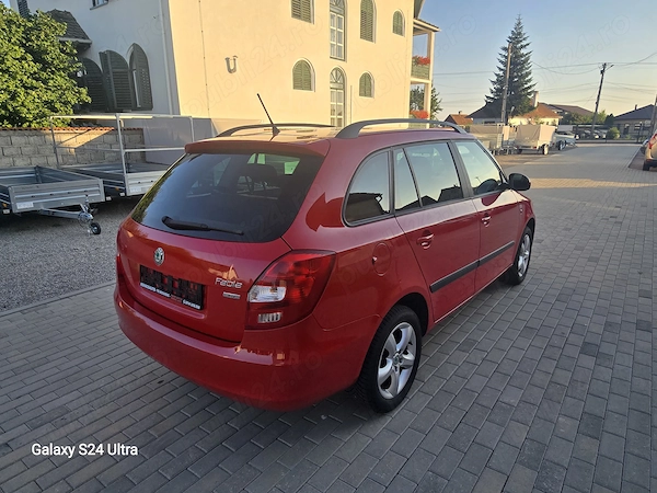 SKODA Fabia 2011 — imagine 3