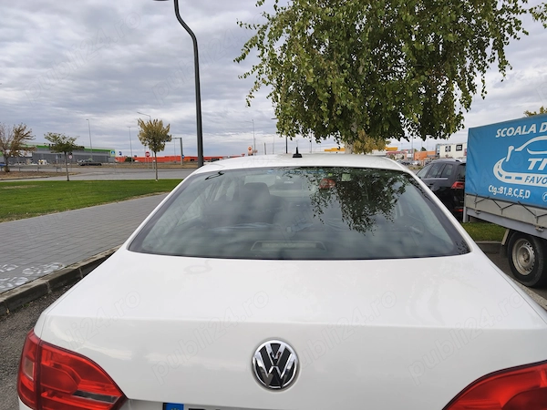 VOLKSWAGEN Jetta 2013 — imagine 4