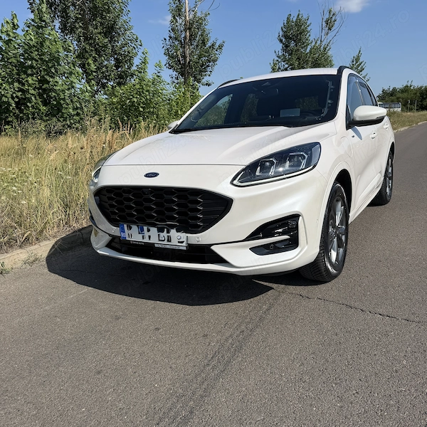 Ford Kuga PHEV 2.5L an 2023 STX-Line