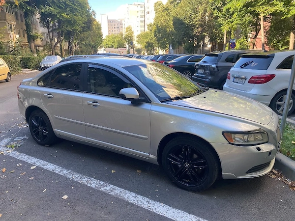 VOLVO S40 2010 — imagine 2
