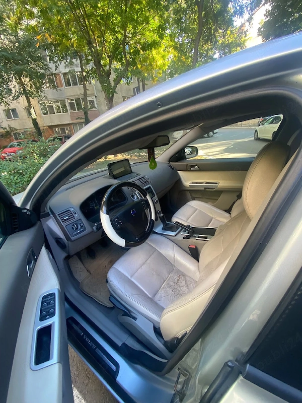 VOLVO S40 2010 — imagine 10