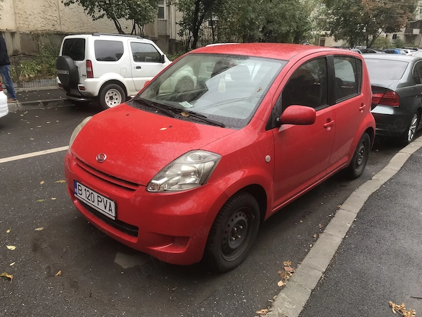 DAIHATSU Sirion