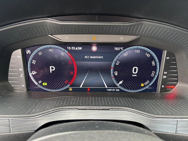 SKODA Superb 2023 — imagine 5