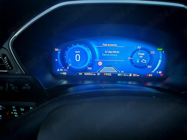 FORD Kuga 2023 — imagine 5