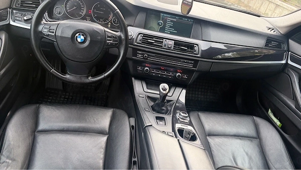 BMW 5 Series 2012 — imagine 4