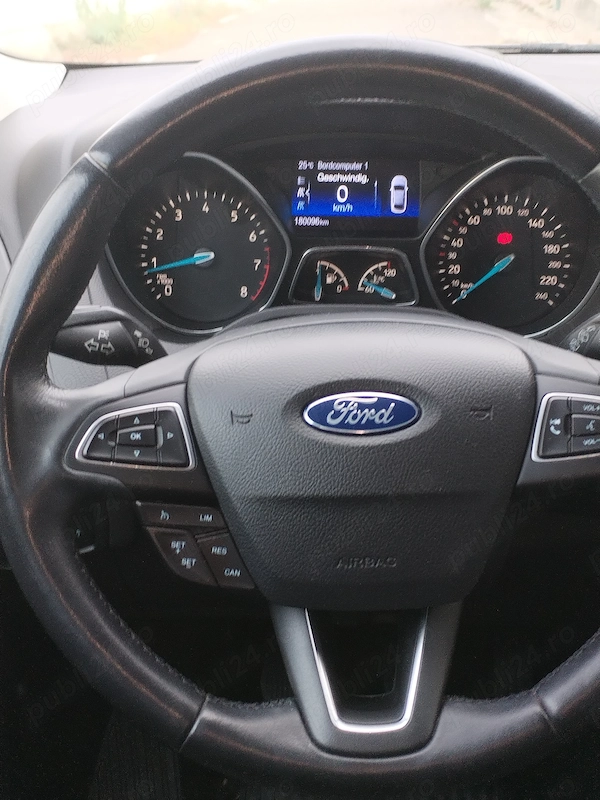 FORD Focus 2015 — imagine 5