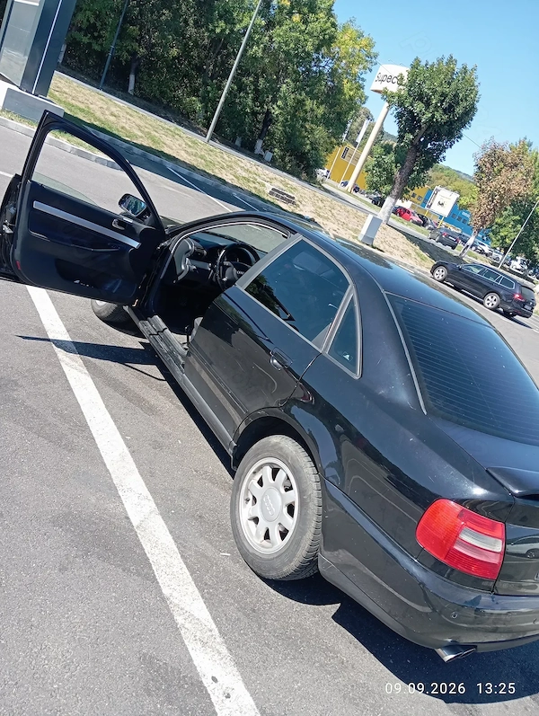 AUDI A4 1998 — imagine 8