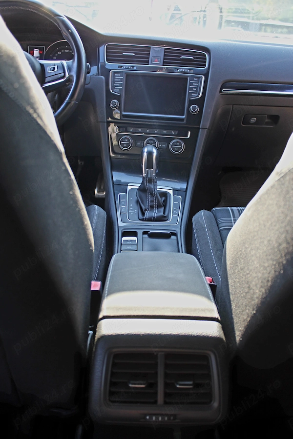 VOLKSWAGEN Golf 2013 — imagine 9