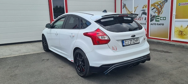 FORD Focus 2014 — imagine 5