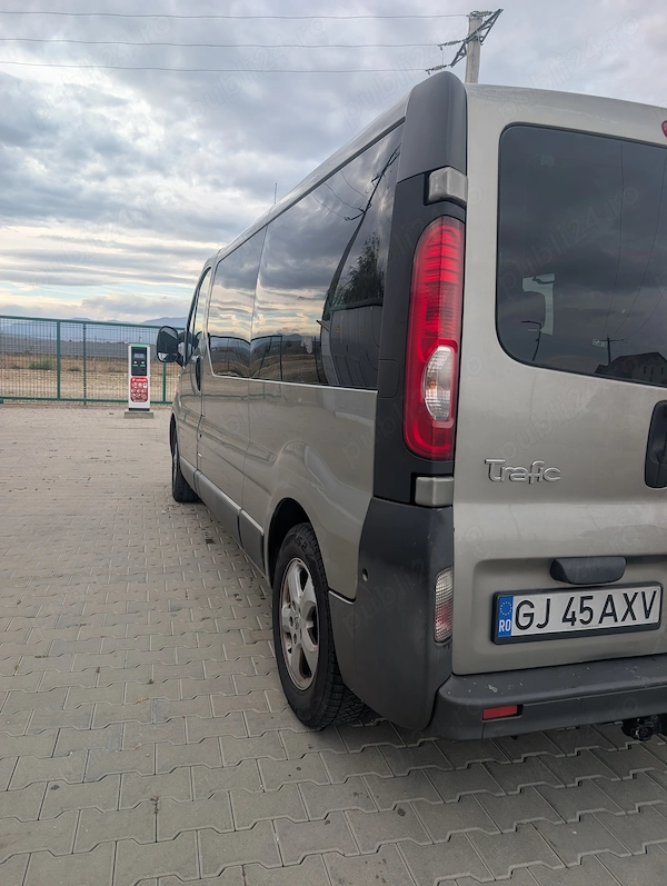 RENAULT Trafic 2010 — imagine 2
