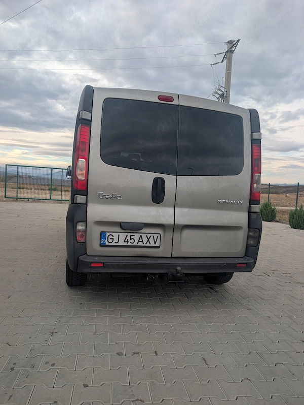 RENAULT Trafic 2010 — imagine 3