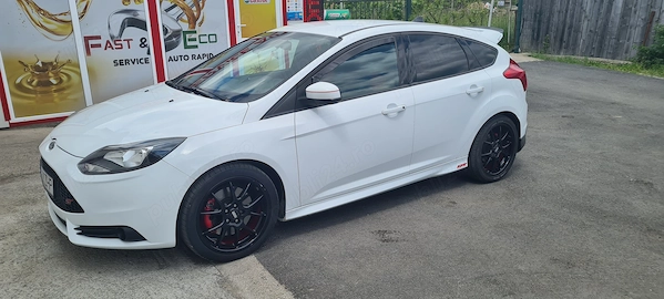 FORD Focus 2014 — imagine 6