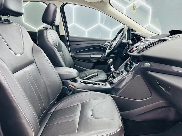 FORD Kuga 2015 — imagine 19