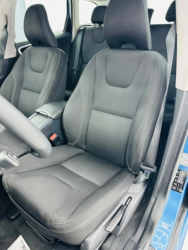 VOLVO XC60 2017 — imagine 14