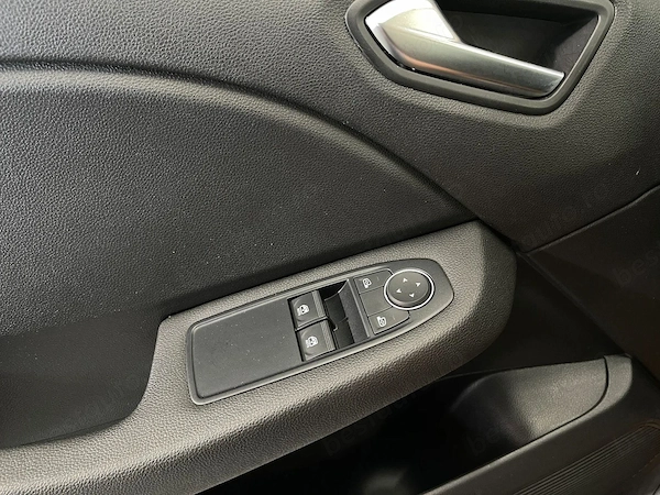 RENAULT Clio 2023 — imagine 17