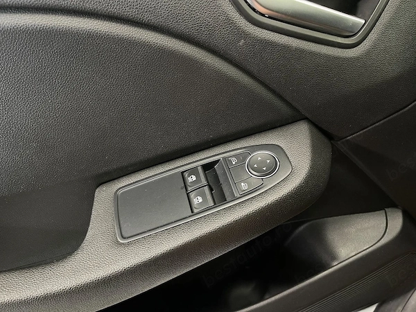 RENAULT Clio 2023 — imagine 18