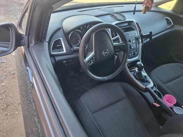 OPEL Astra 2012 — imagine 3