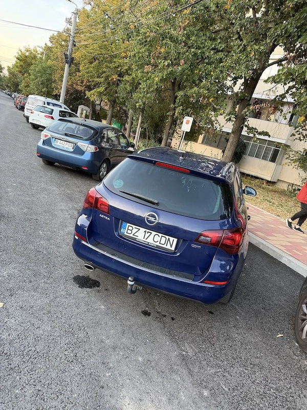 OPEL Astra 2011 — imagine 4