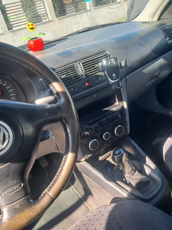 VOLKSWAGEN Bora 2001 — imagine 4