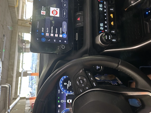 TOYOTA RAV4 2023 — imagine 9