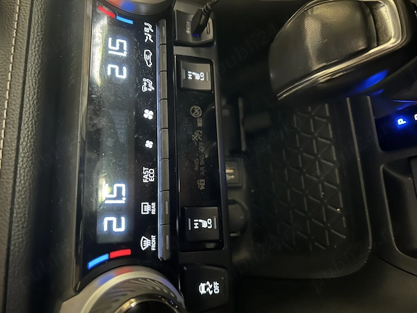 TOYOTA RAV4 2023 — imagine 8