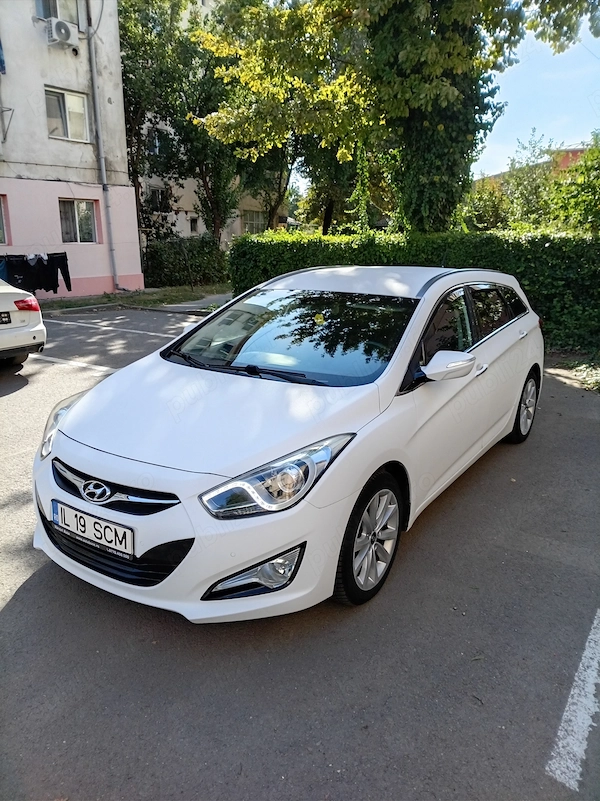 HYUNDAI i40 2012 — imagine 2