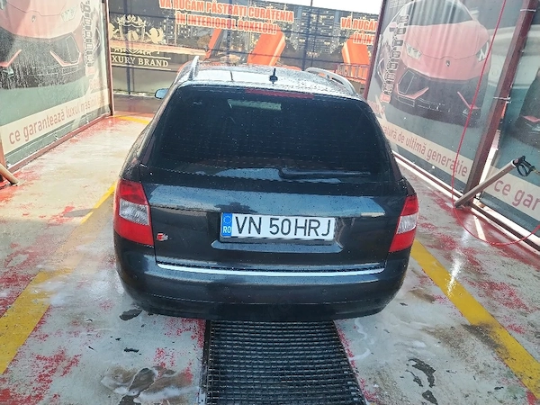 AUDI A4 2005 — imagine 2