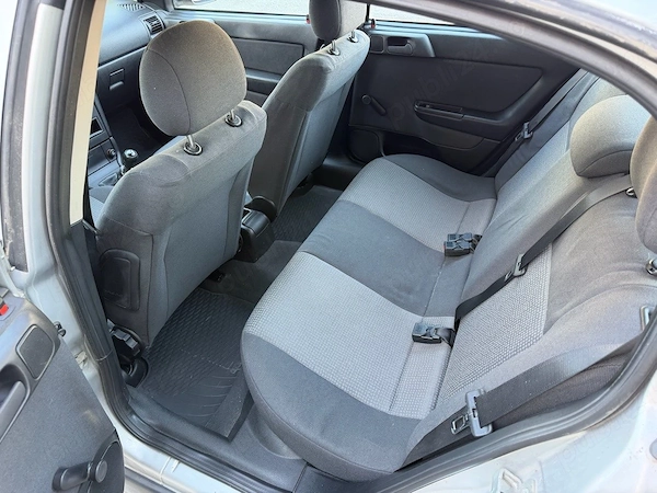 OPEL Astra 2005 — imagine 9