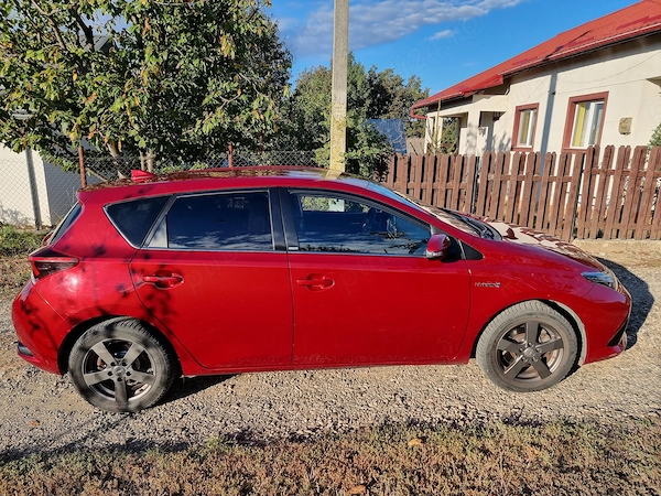 TOYOTA Auris 2017 — imagine 2