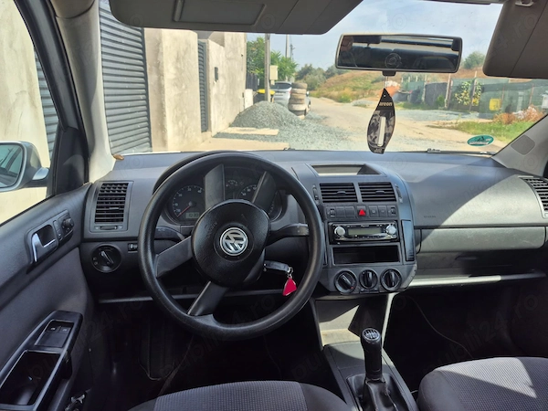 VOLKSWAGEN Polo 2005 — imagine 3